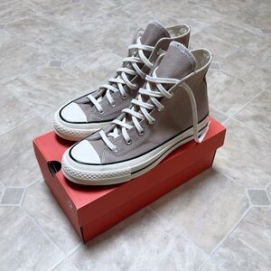 🆕 Authentic Converse Unisex Chuck 70 Hi Top Sneakers in Vintage Cargo Tan Cream